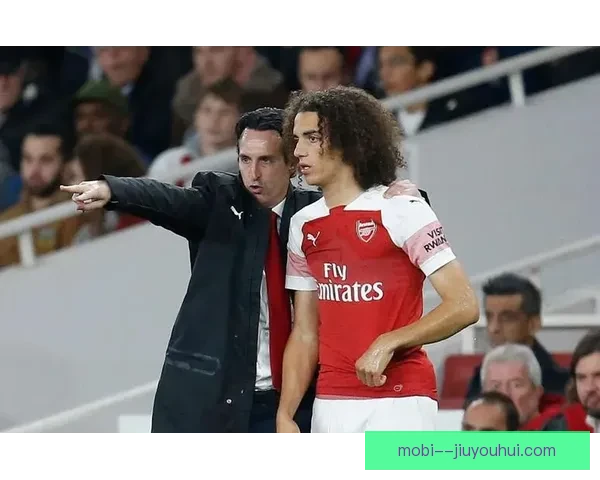 奥林匹亚科斯首夺欧协联冠军缔造希腊俱乐部欧战历史巅峰荣耀时刻