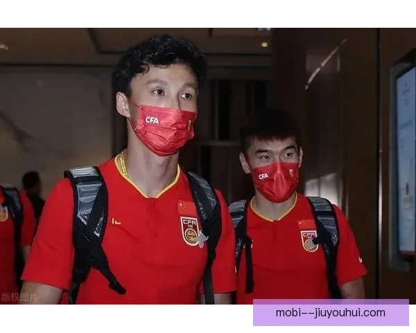 中国男足18强赛客战卡塔尔因天气影响调整训练计划全力备战重要比赛